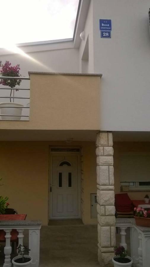 Apartments Bimi Vir Εξωτερικό φωτογραφία